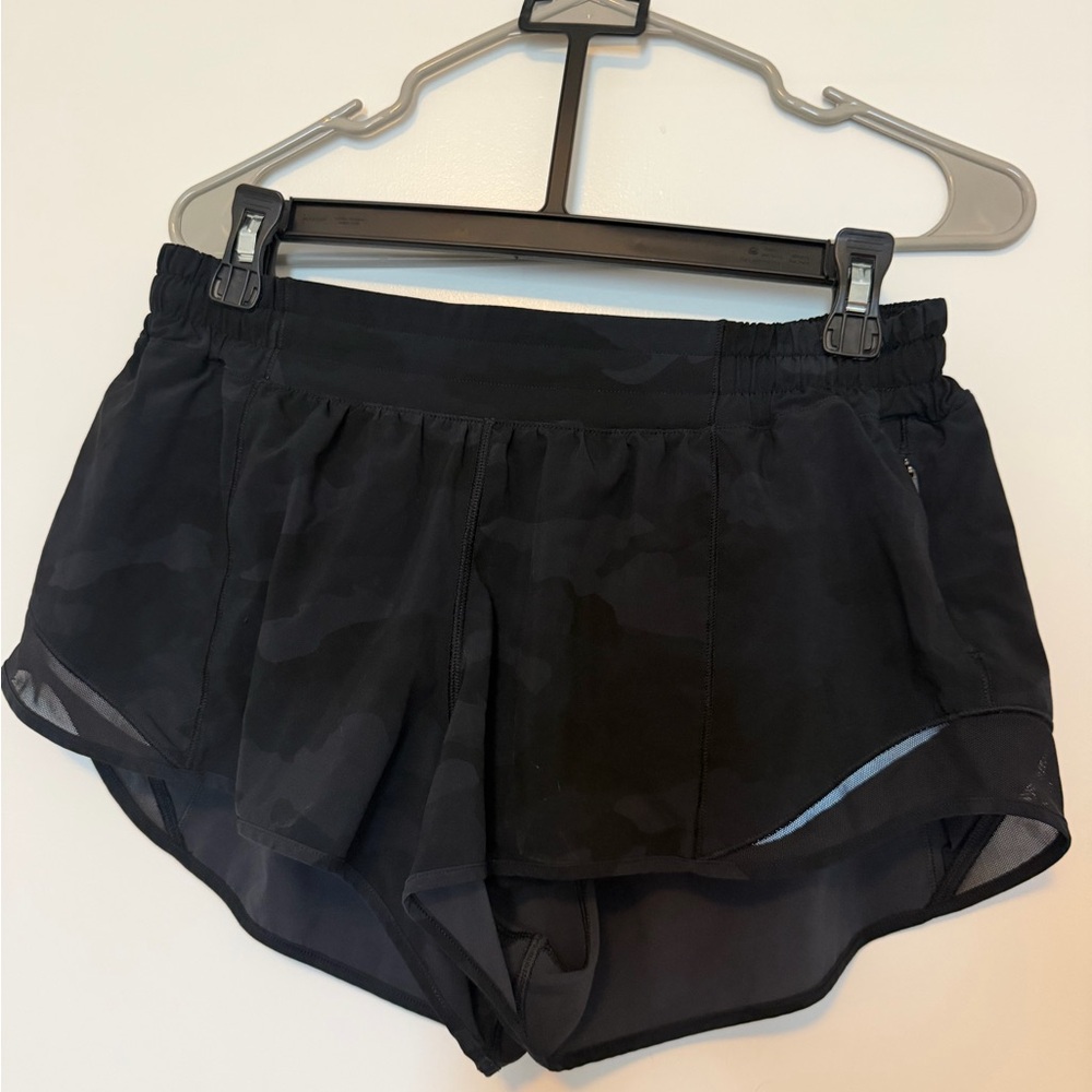 Lululemon Hotty Hot 2.5” Women's Shorts